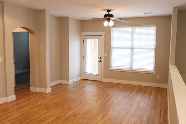 Sala de estar - 2015 Walden Pond Way