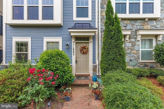 Building Photo - 11882 Country Squire Way