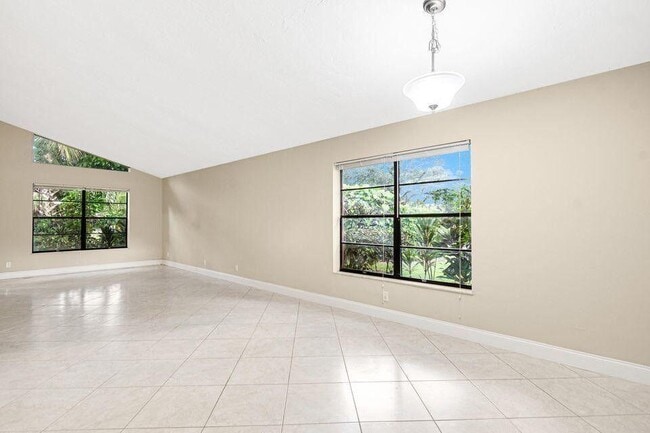 Foto del edificio - 166 Sparrow Dr