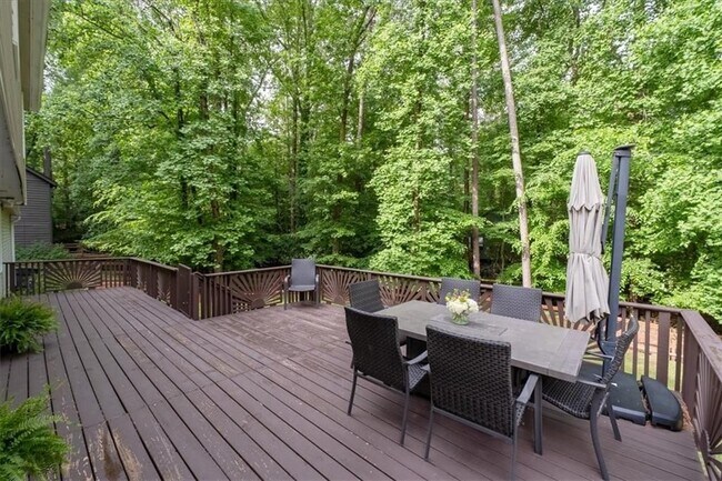 Foto del edificio - 9470 Hillside Dr