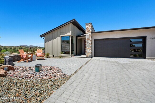 Building Photo - 1340 Rockwood Dr