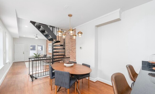 Foto del edificio - 2808 E Fairmount Ave