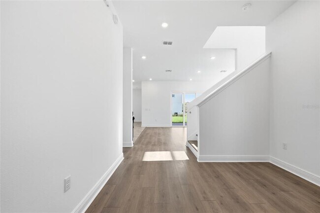 Building Photo - 10085 Ballast Dr