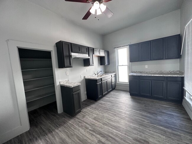 Foto del edificio - 607 Penn-E