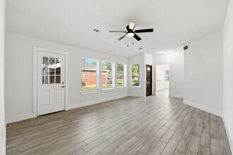 Building Photo - 26218 Cypresswood Dr