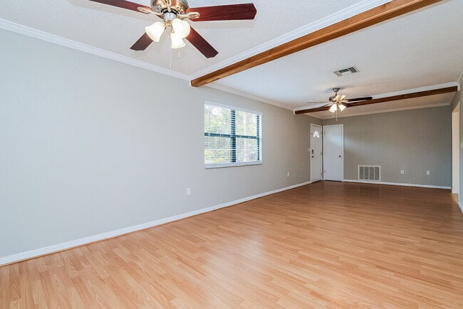 Foto del edificio - 10131 Hayward Rd