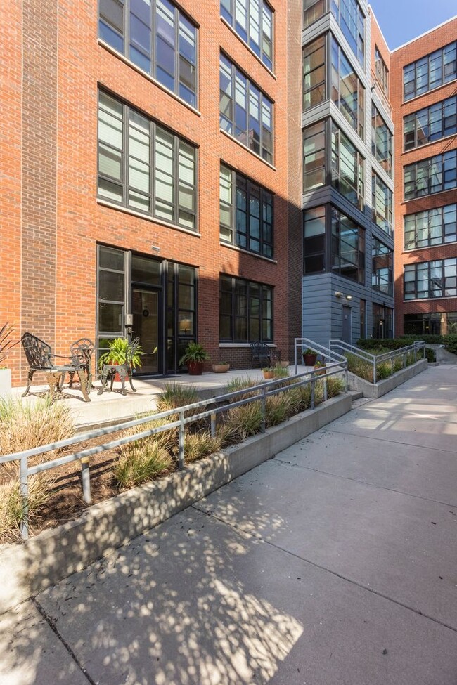 Foto del edificio - 317 Vine Street, Unit #110