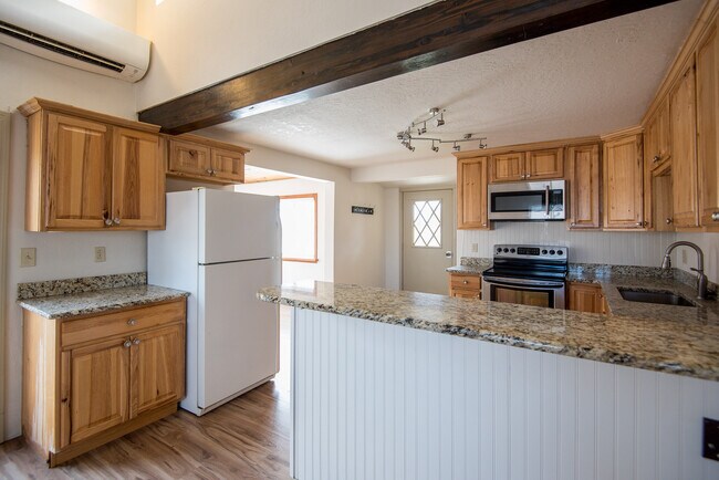 Foto del edificio - 2296 NE 16th St