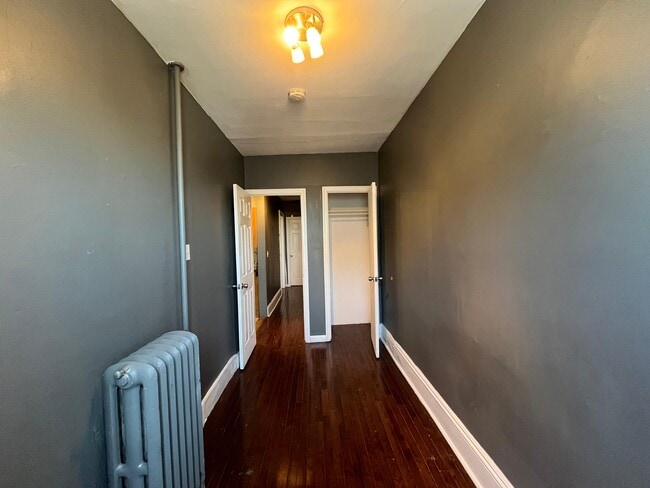 Foto del edificio - 70 Brinkerhoff St