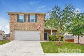 Building Photo - 528 Shell St