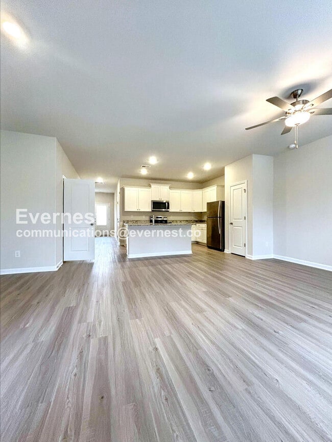 Foto del edificio - 2104 Willow Gln Dr