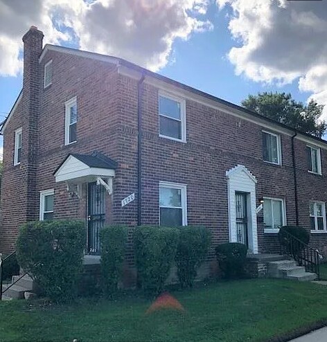 Primary Photo - 1720 E Outer Dr