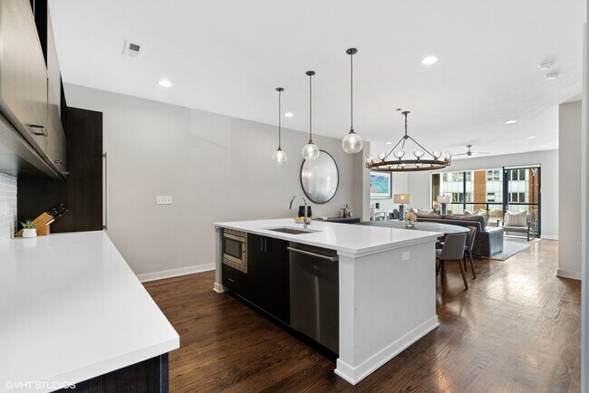 Foto del edificio - 1749 N Winnebago Ave