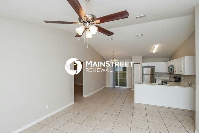 Building Photo - 3 Bedroom Pet-Friendly Home in vero beach, FL with Main Street Renewal
