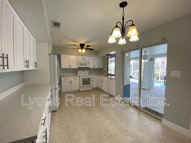 Foto del edificio - 174 Gulfview Rd