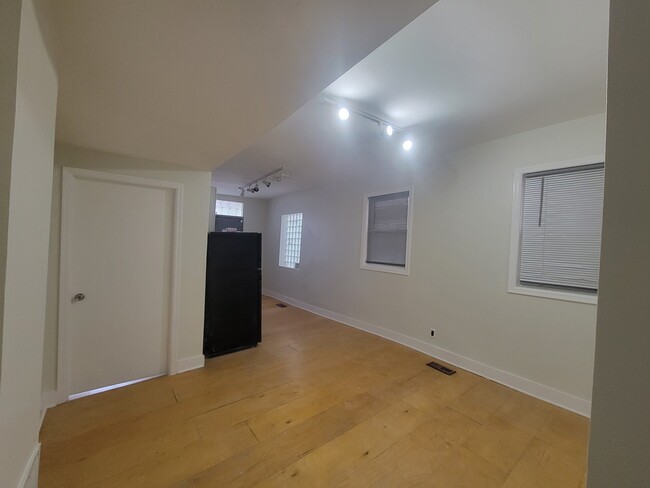 Foto del edificio - 4335 S Saint Lawrence Ave