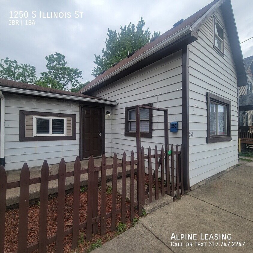 Primary Photo - 1250 S Illinois St