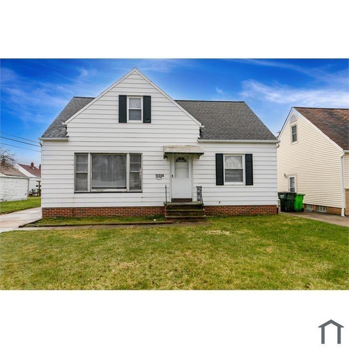 12328 Grannis Rd Garfield Heights, OH 44125 – photo 1