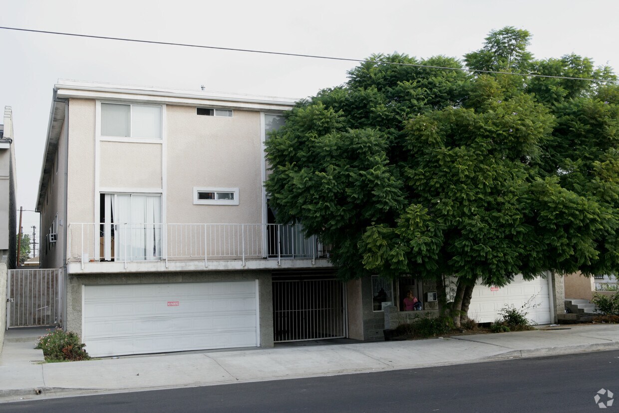 Primary Photo - Fountainhead Apartments
