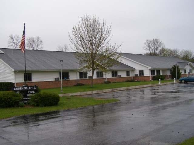 Primary Photo - Linden Street Apartments