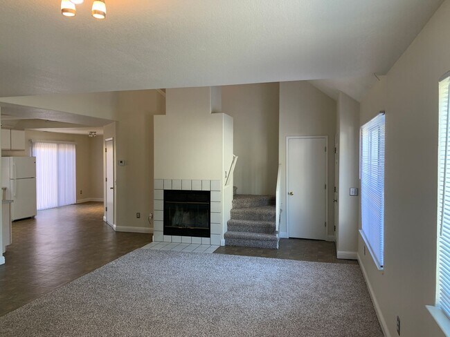 Foto del edificio - Great home near Shopping Centers!