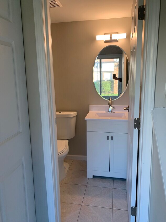 Foto principal - 7529 Bristol Ln