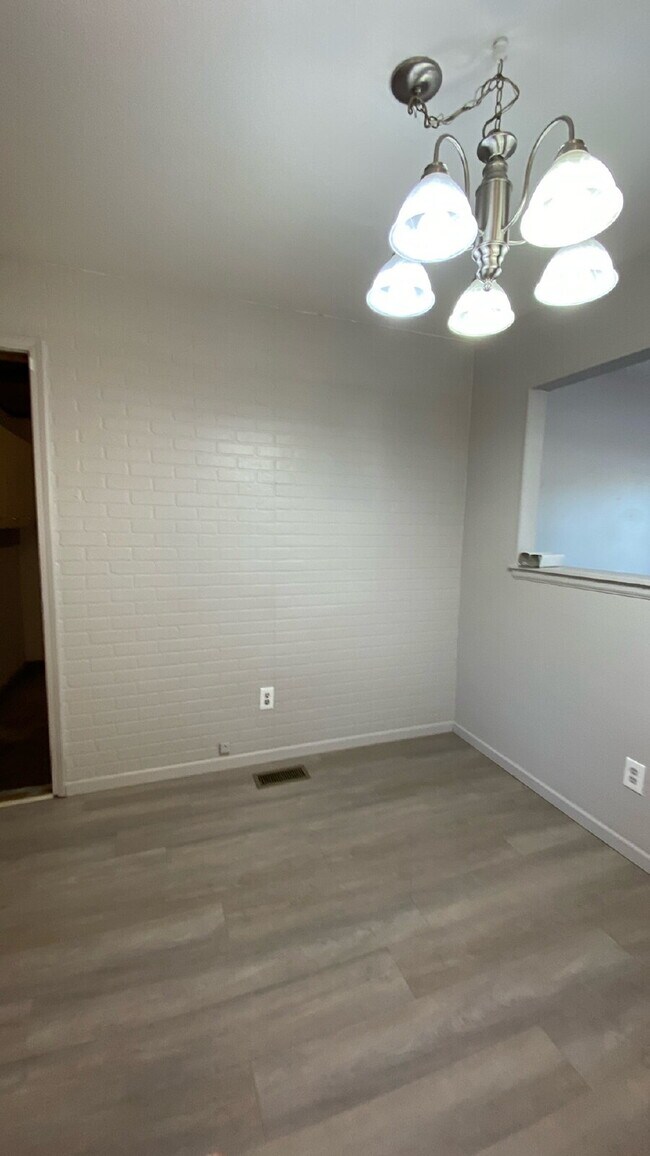 Foto del edificio - 3 bedroom - Bellamy