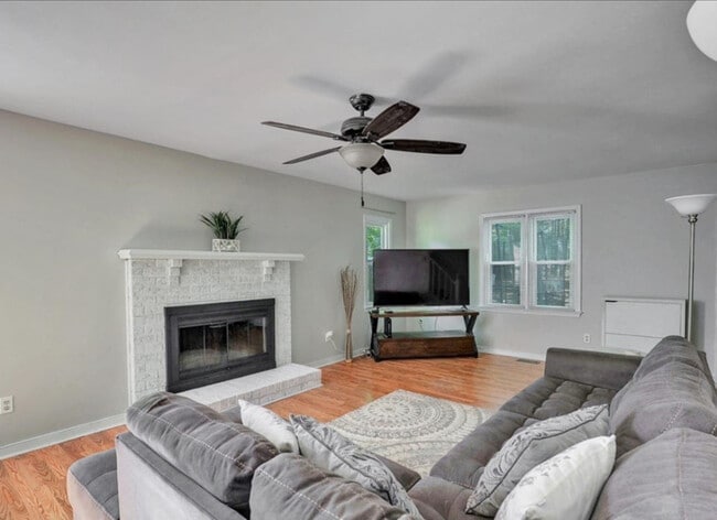 Building Photo - 13631 Lucky Debonair Ln