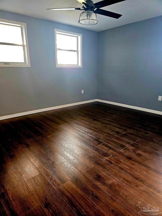 Foto del edificio - 3418 Luke St