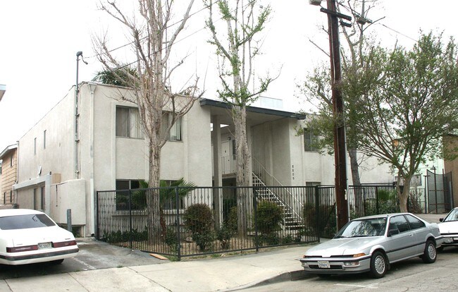 Foto del edificio - 8809 Etiwanda Ave