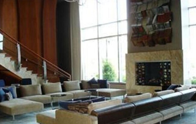 Foto del edificio - 8100 RIVER Rd