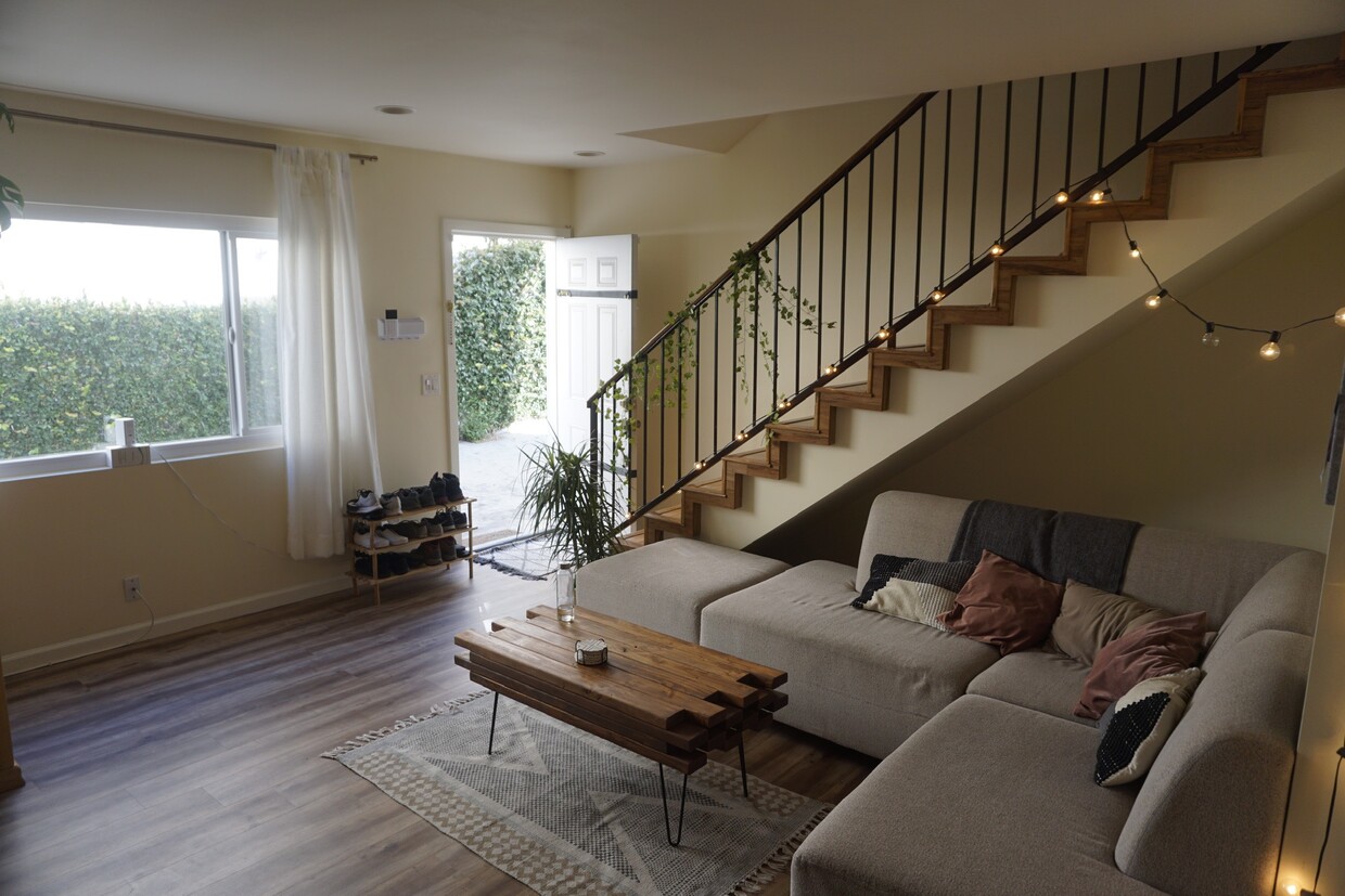 Foto principal - 3608 Beethoven St