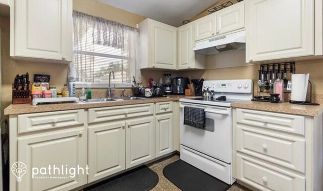 Building Photo - 3002 Venice Way, Lakeland, FL, 33803