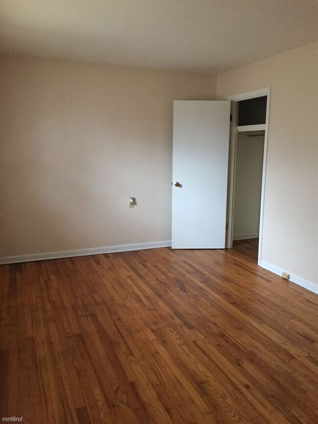 Building Photo - 1148 Crewdson Dr