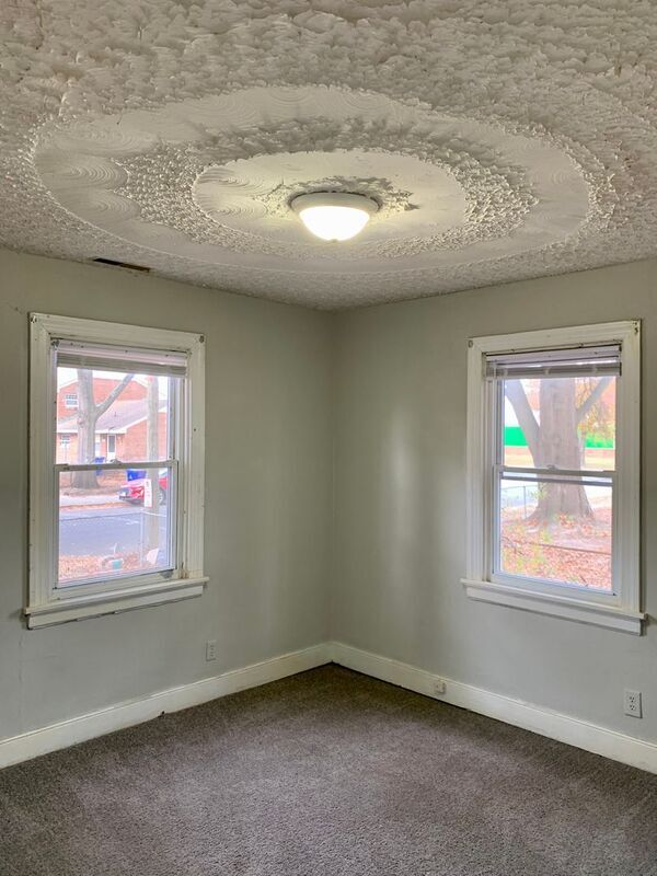 Building Photo - 2215 N 26th St