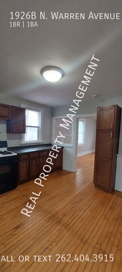 Building Photo - Private Entry 1 Bedroom Upper Duplex