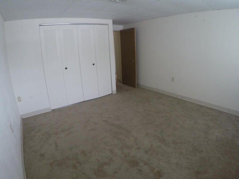 Primary Photo - 100 Parkway Blvd