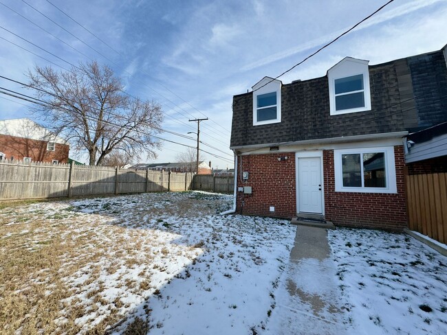 Foto del edificio - Charming 3Bed/1Bath in Dundalk