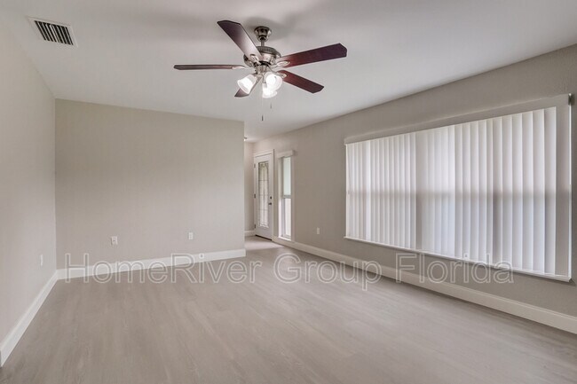 Foto del edificio - 23104 Newcun Ave