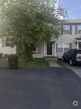 Building Photo - 817 Cove Ct