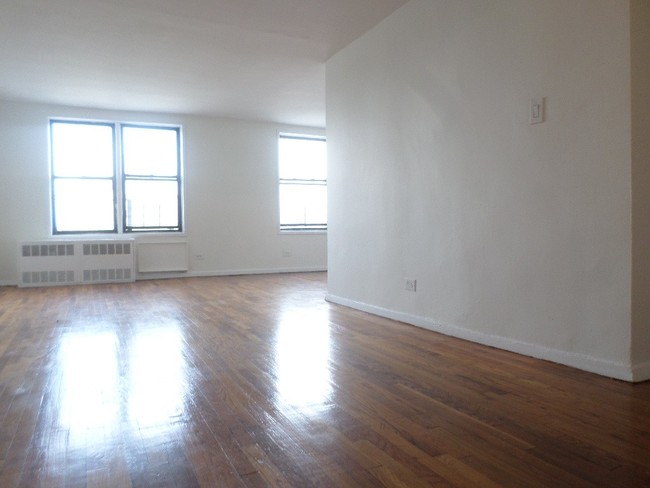 Foto del edificio - 1625 Rockaway Parkway