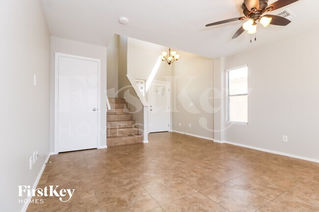 Foto del edificio - 12909 W Monte Vista Rd
