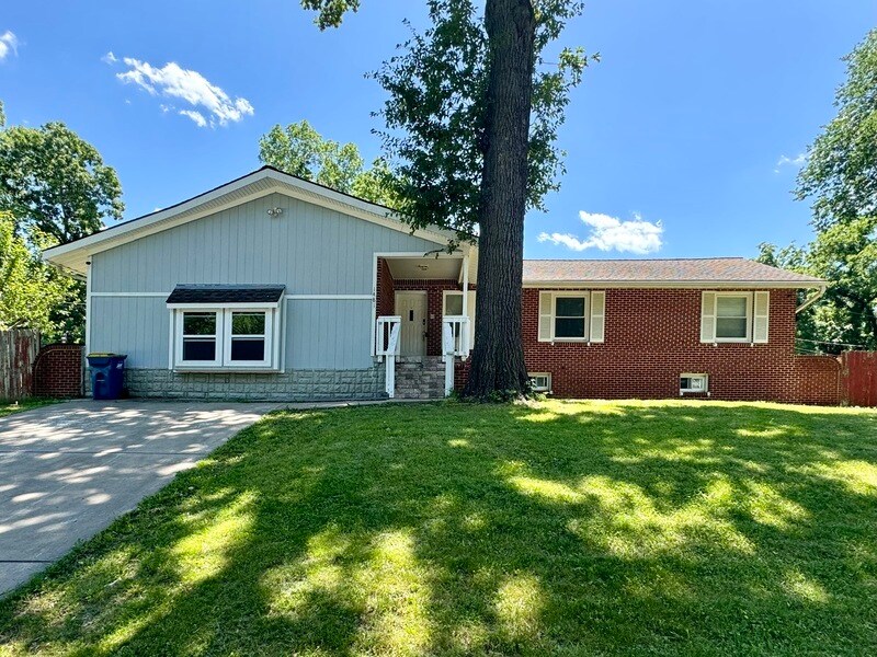 Foto principal - 1481 Hampton Ct
