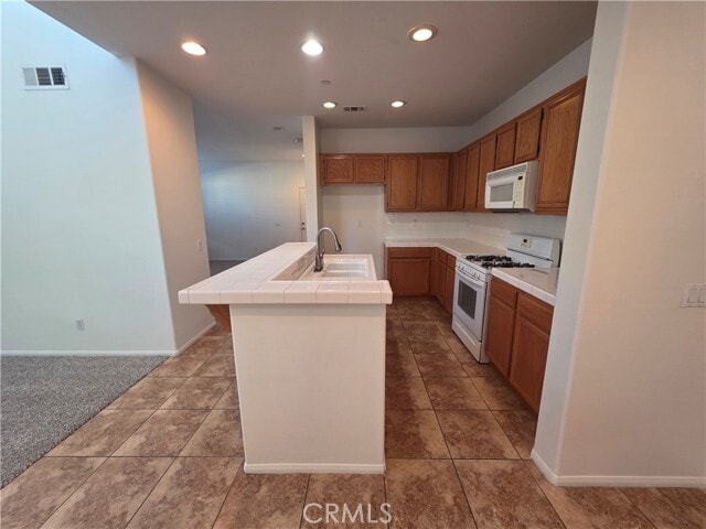 Foto del edificio - 2035 E Harvard Privado