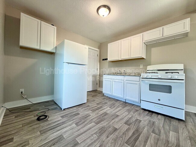 Foto del edificio - 2825 Sanford St