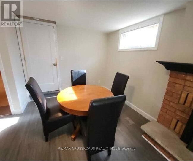 Building Photo - 304 Orsi Ave