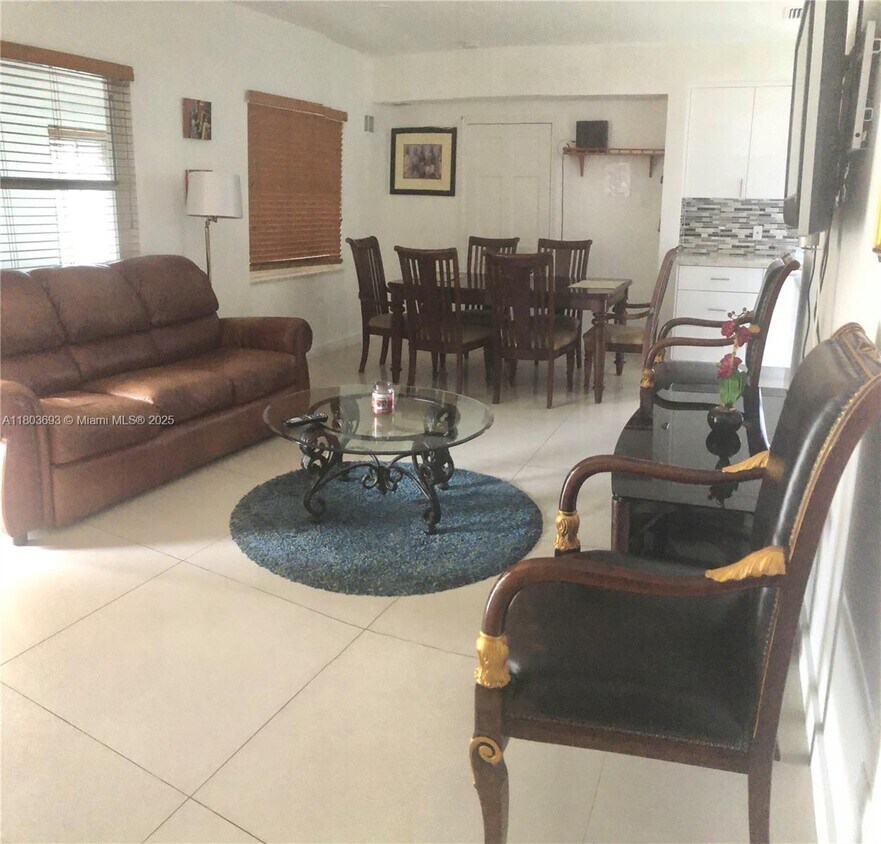 Primary Photo - 625 East Dr
