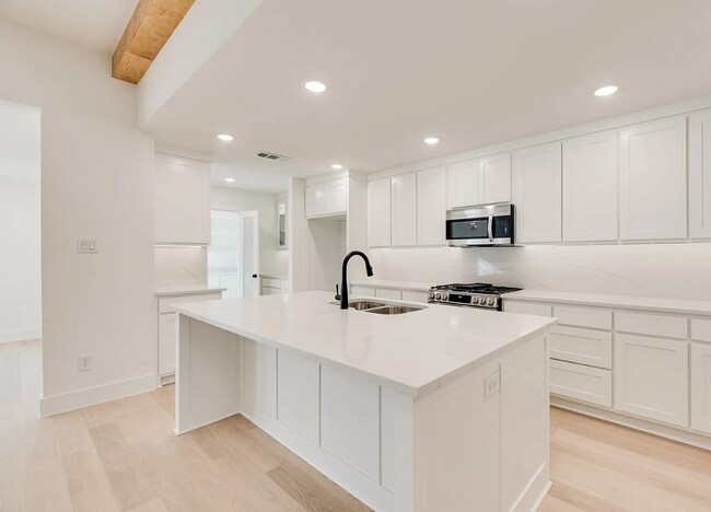 Foto del edificio - 1632 Merrimac Trl