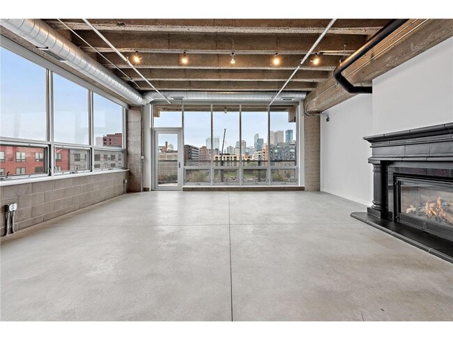 Building Photo - 901 N 3rd St