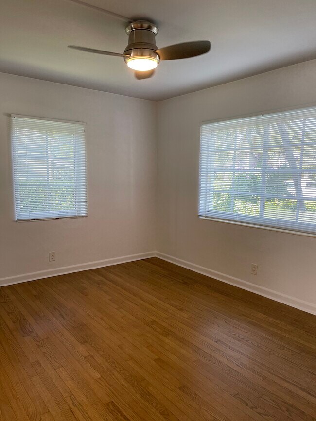 Building Photo - 210 S Ocean Breeze